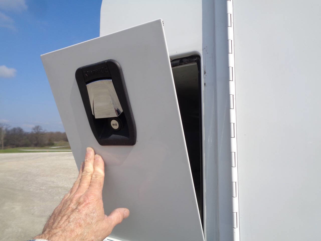 Used 2020 Ford Transit 350 DRW w/ Interior Upgrade Package image 31