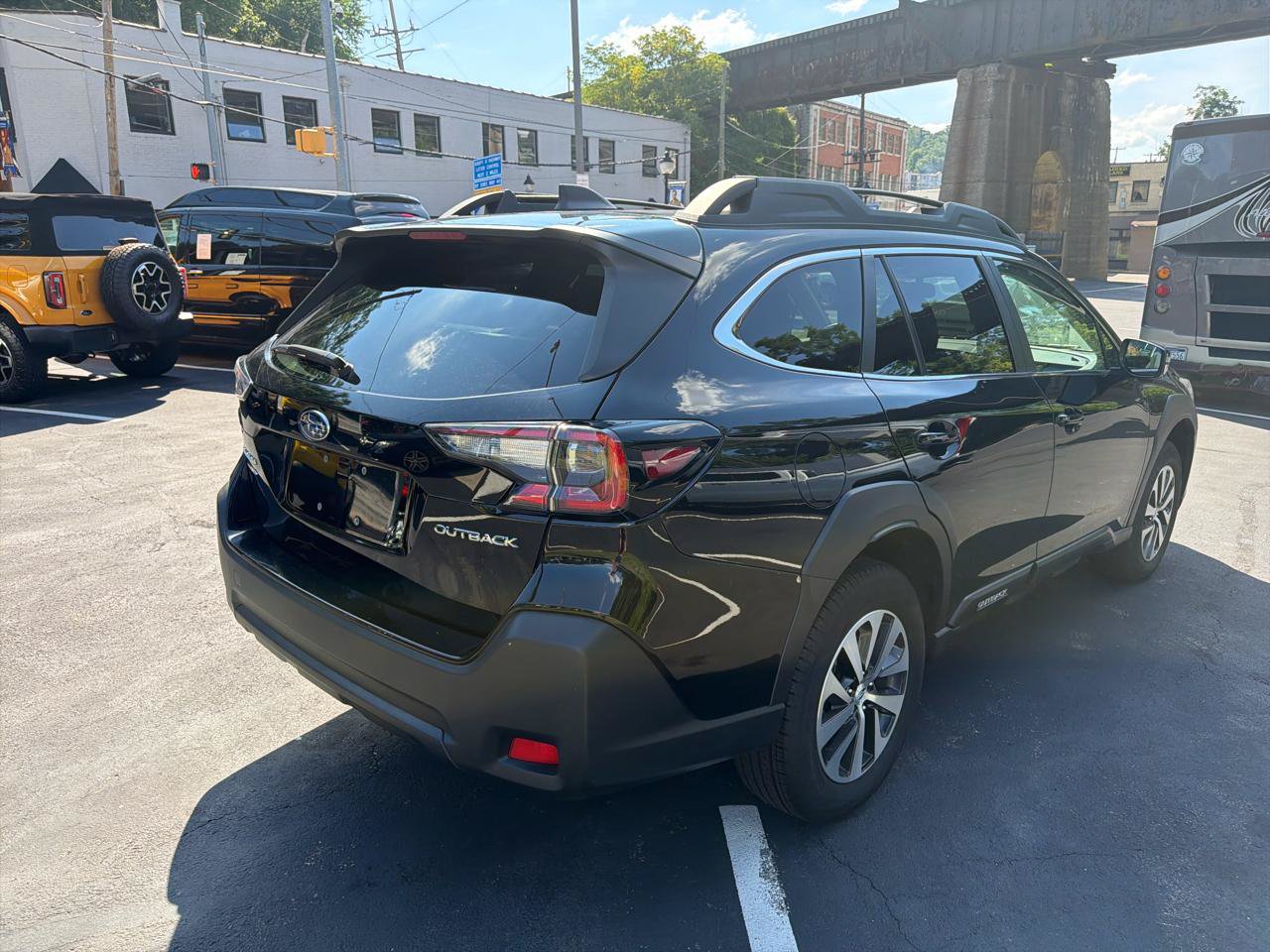 Used 2025 Subaru Outback Premium AWD/4WD image 5