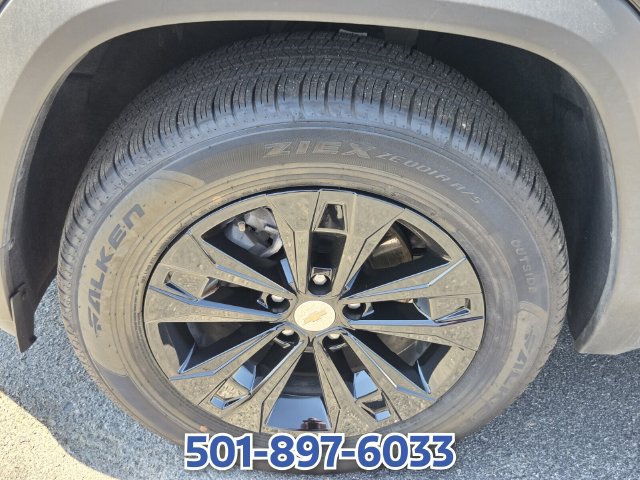 Used 2025 Chevrolet Equinox LT FWD image 16
