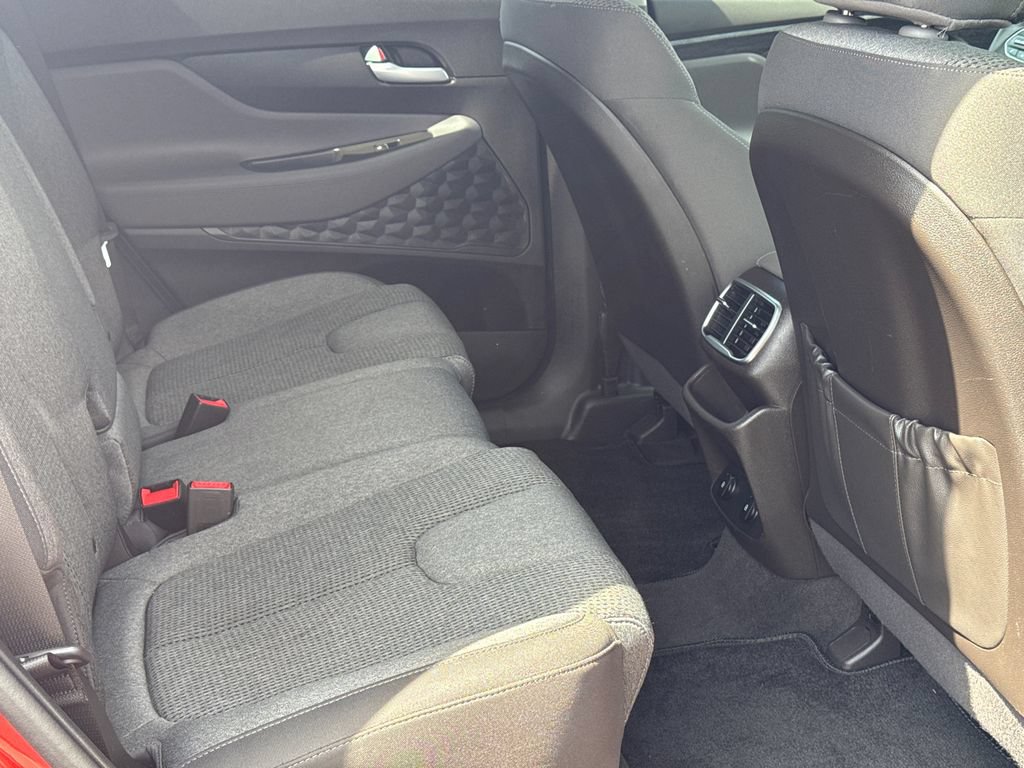 Used 2019 Hyundai Santa Fe SEL FWD image 17