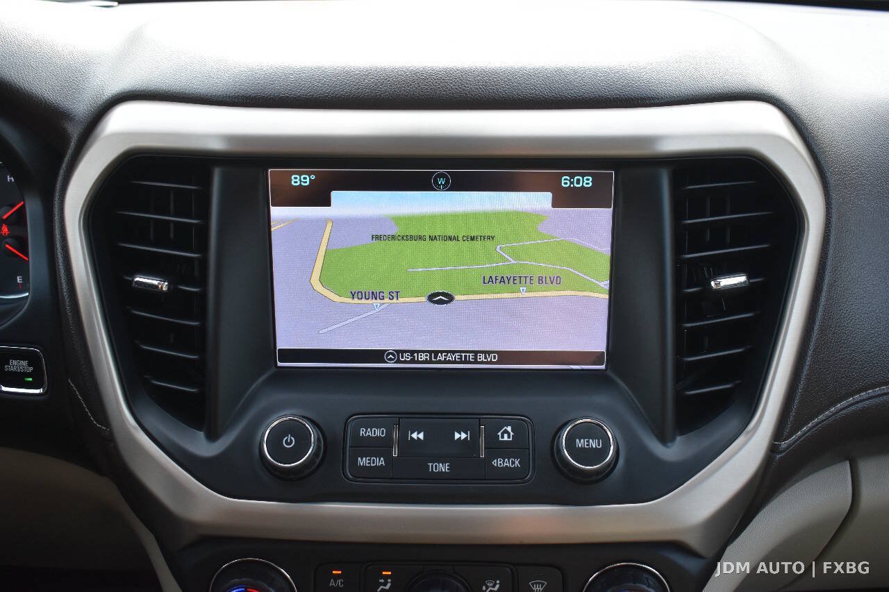 Used 2017 GMC Acadia Denali w/ Technology Package AWD/4WD image 25