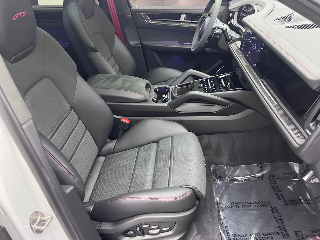 Certified 2025 Porsche Cayenne GTS image 28