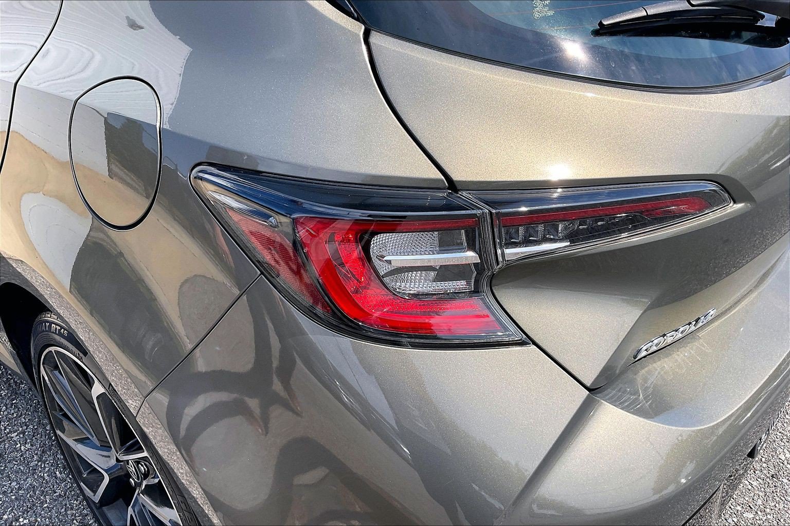 Used 2019 Toyota Corolla XSE FWD image 33