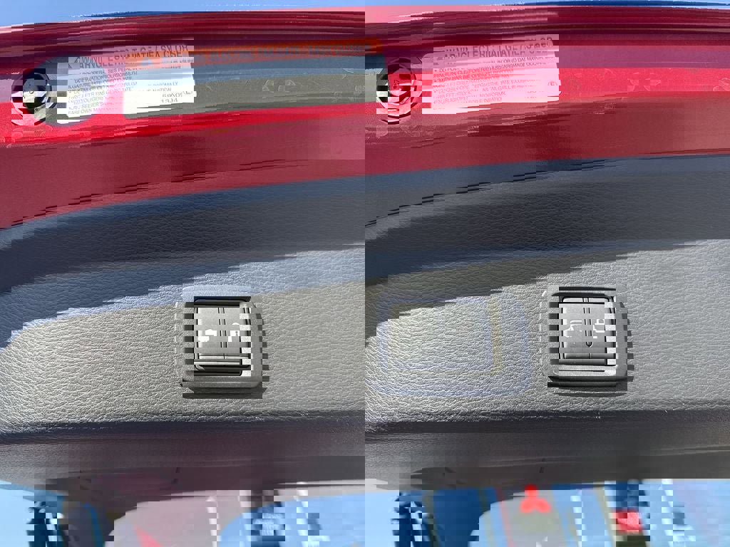 New 2025 Mitsubishi Outlander SE image 50