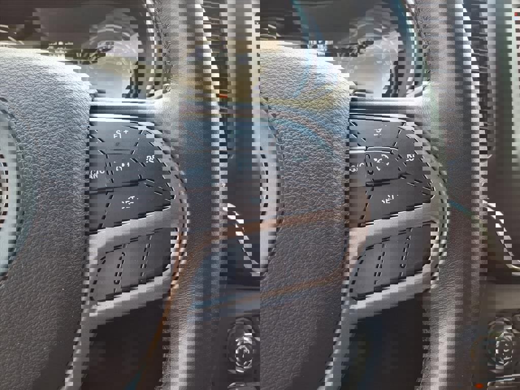 Used 2019 Jeep Cherokee Latitude Plus image 18