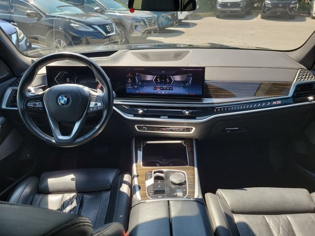 Used 2025 BMW X5 xDrive50e AWD/4WD image 14