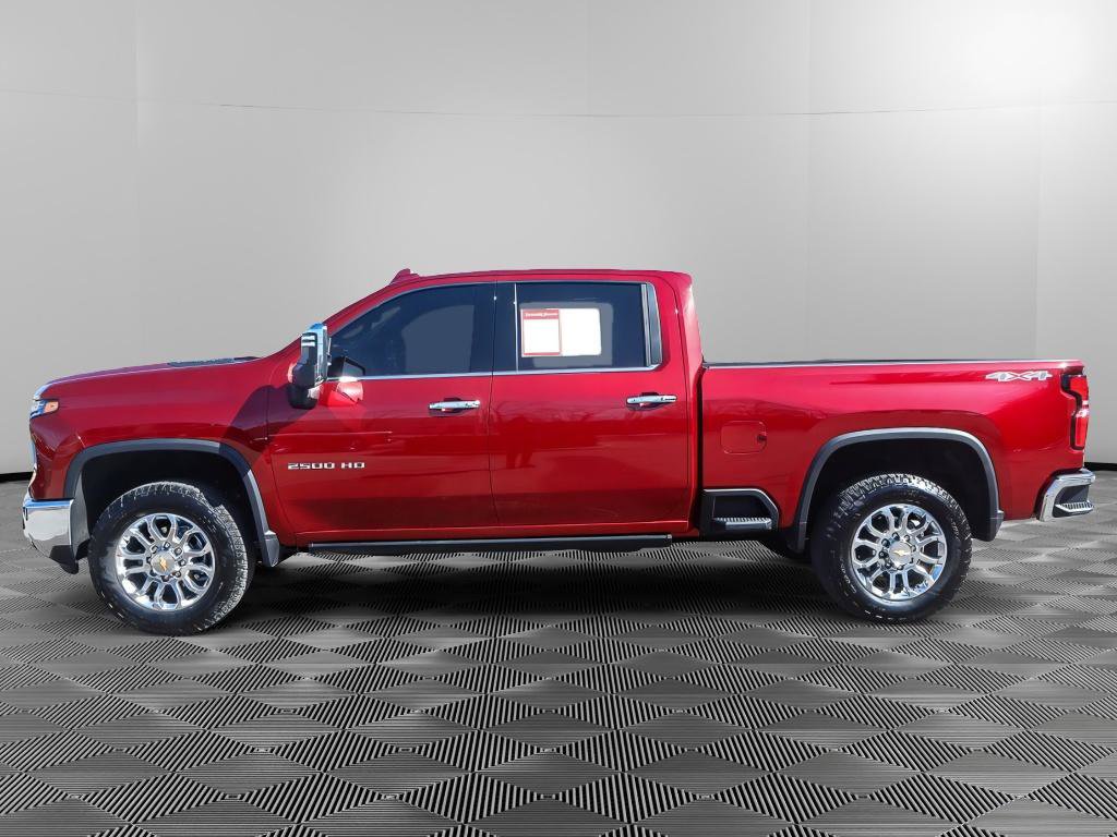 Used 2025 Chevrolet Silverado 2500 LTZ w/ LTZ Premium Package image 3