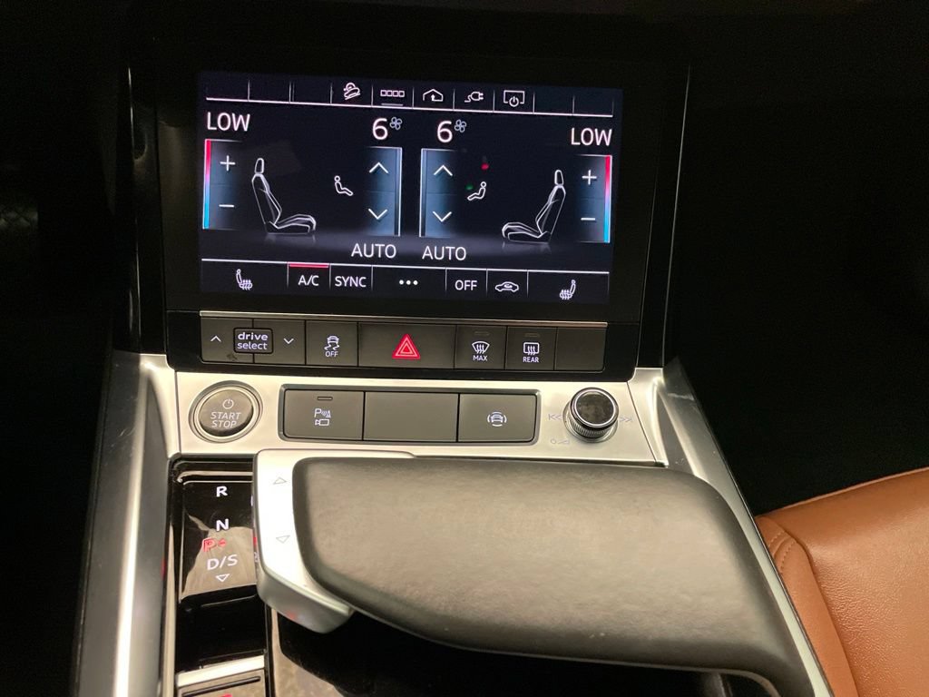 Used 2022 Audi e-tron Premium AWD/4WD image 16