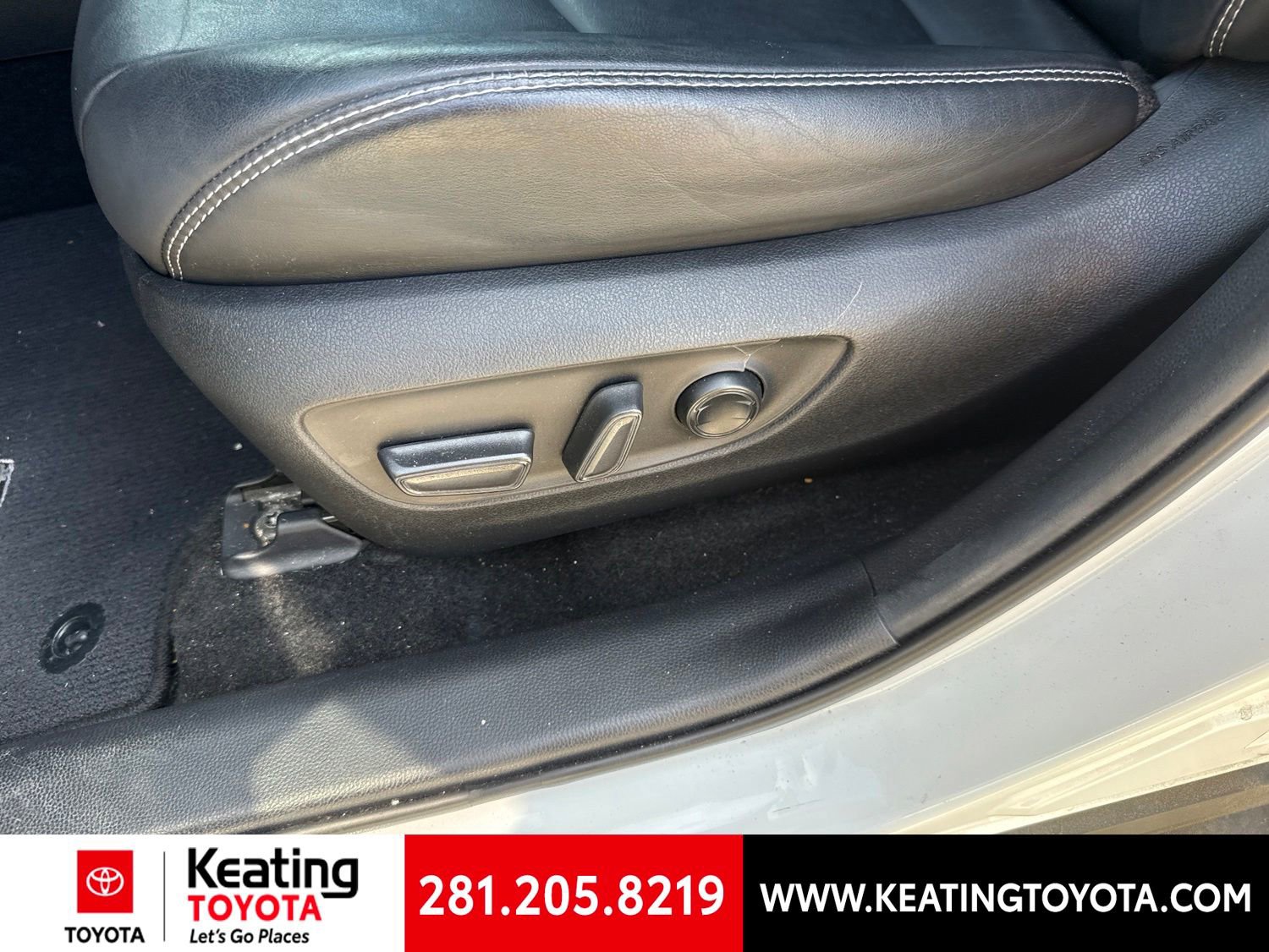 Used 2021 Toyota RAV4 XLE Premium FWD image 14