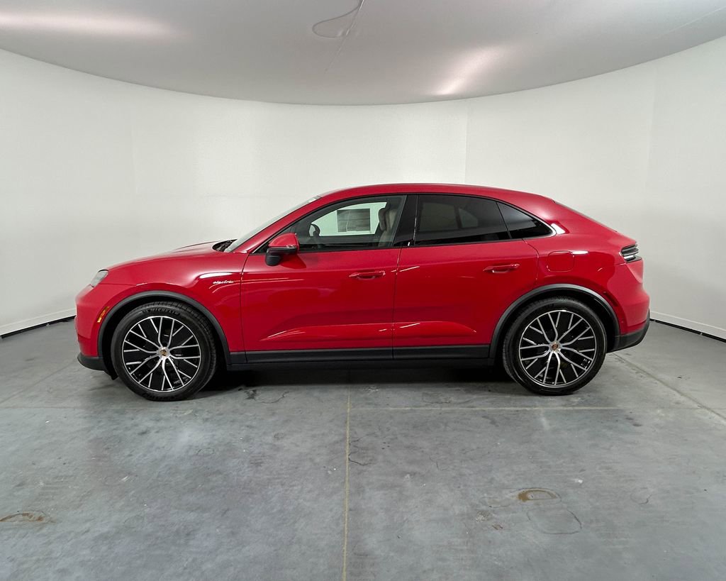 New 2026 Porsche Macan 4 Electric AWD/4WD image 2