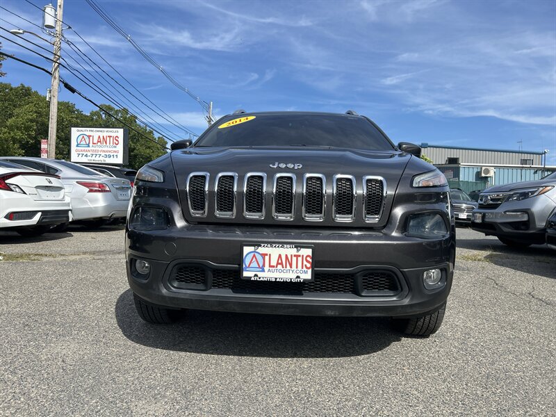 Used 2014 Jeep Cherokee Latitude w/ Comfort/Convenience Group AWD/4WD image 2