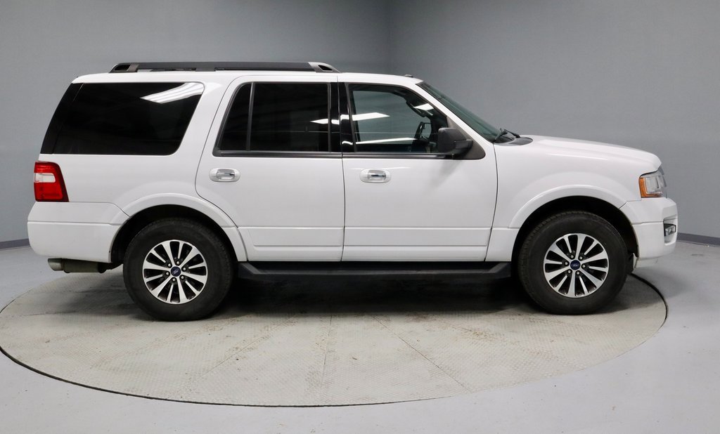 Used 2017 Ford Expedition XLT image 11