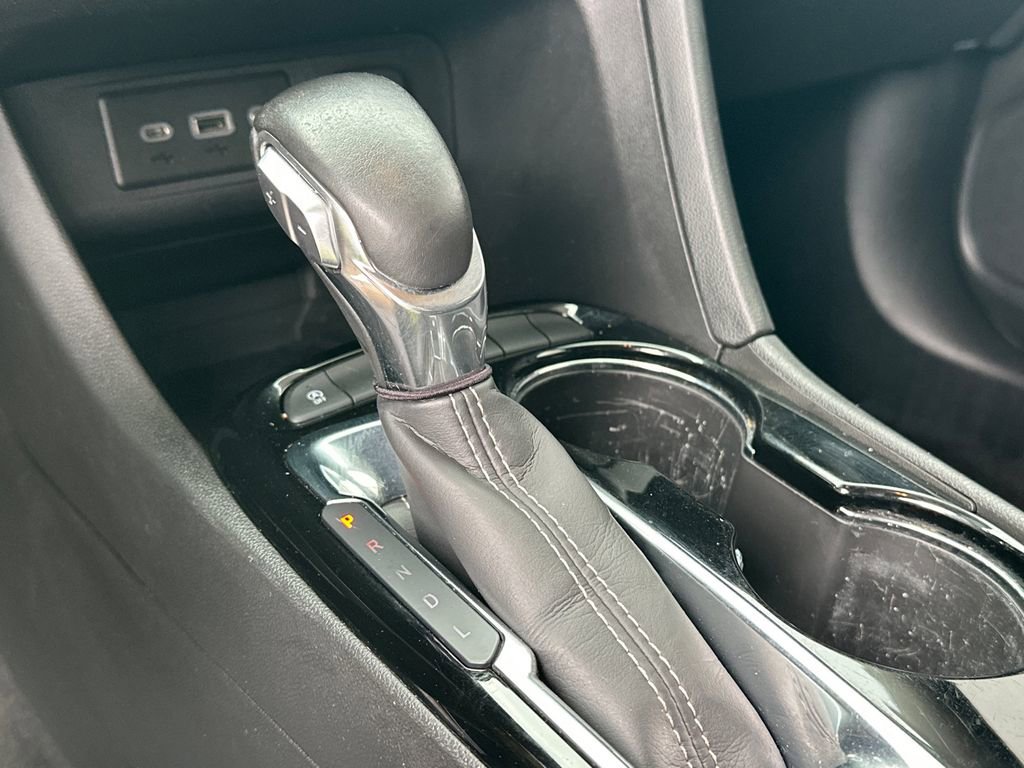 Used 2022 Buick Encore GX Select w/ Sport Touring Package image 31