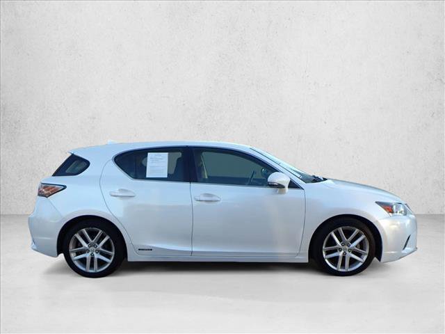 Used 2016 Lexus CT 200h image 5