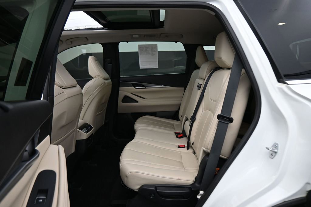Used 2023 INFINITI QX60 Luxe FWD image 19