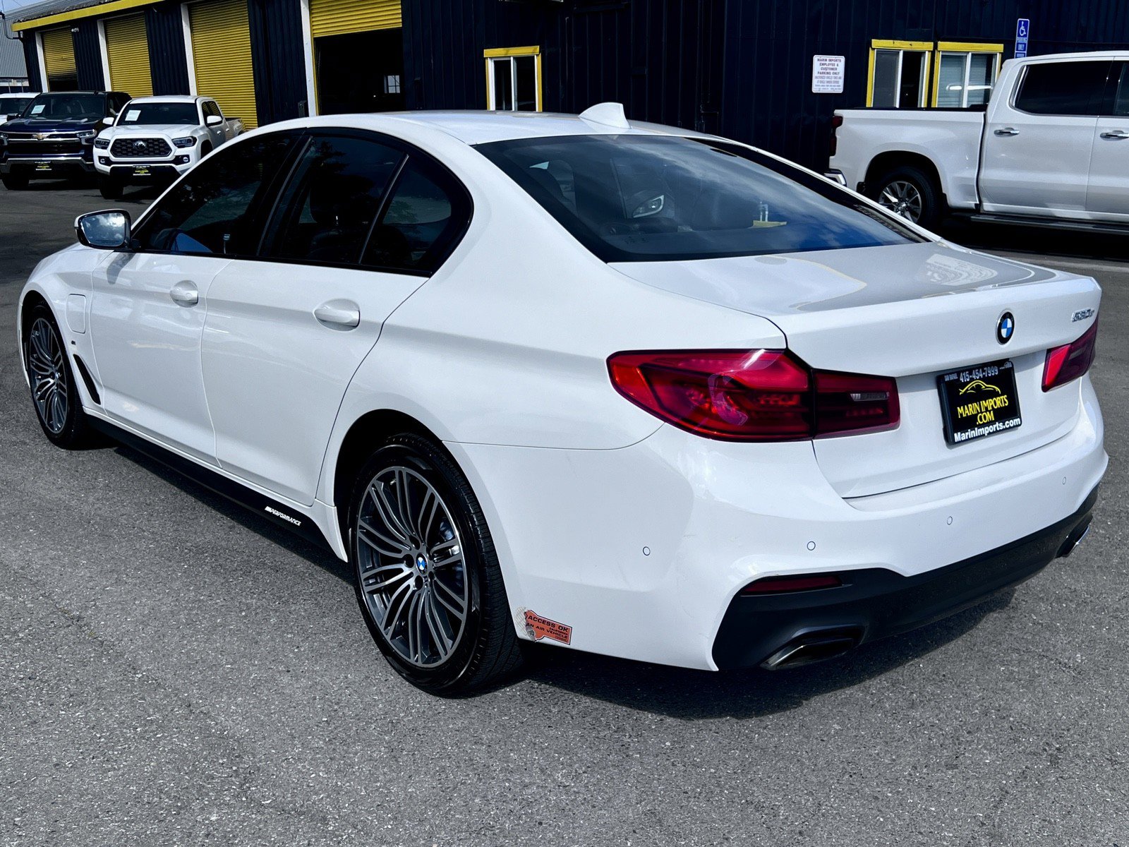 Used 2020 BMW 530e w/ M Sport Package RWD image 8