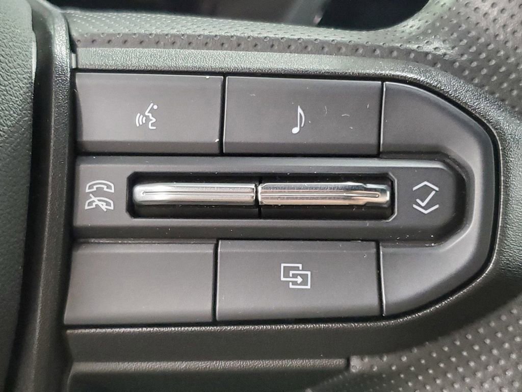 Used 2023 Chevrolet Colorado Trail Boss w/ Technology Package image 29