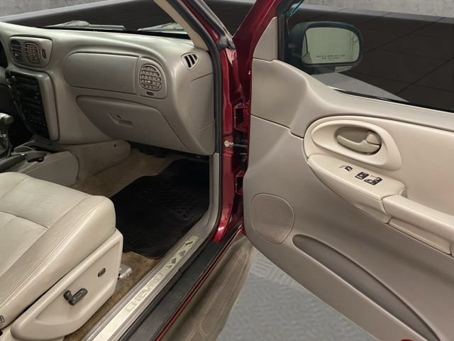 Used 2008 Chevrolet TrailBlazer LT w/ Sun And 6-Disc Cd Package AWD/4WD image 18