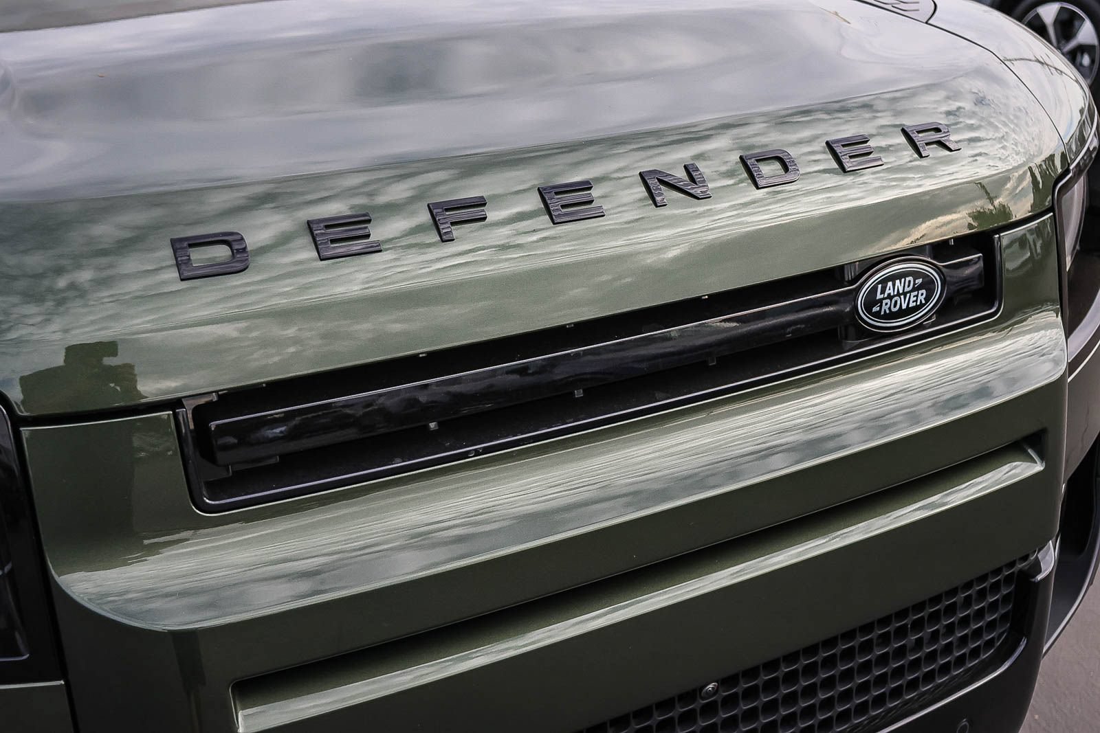 New 2026 Land Rover Defender 110 S AWD/4WD image 15