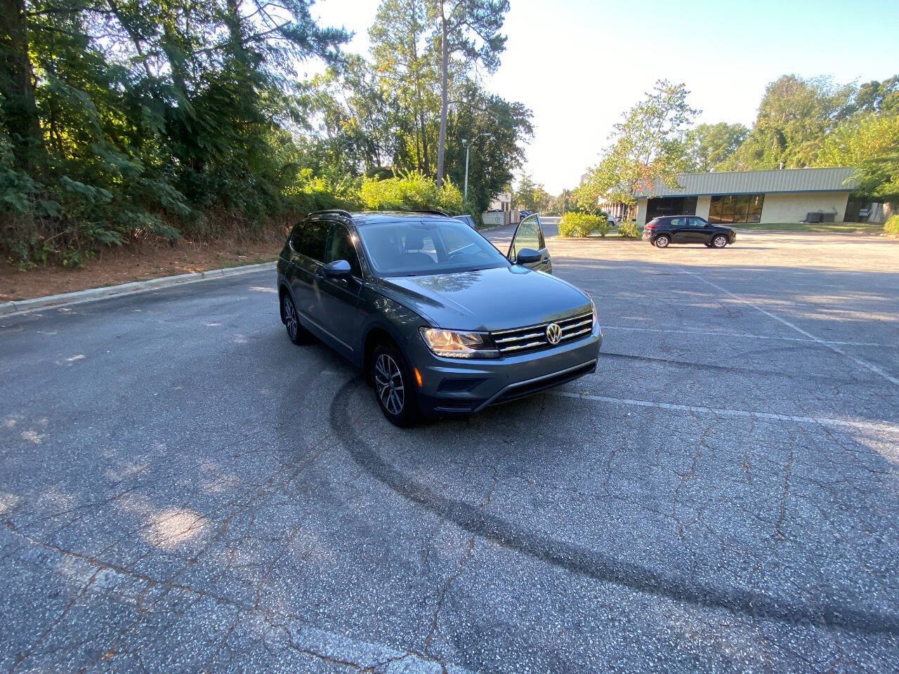 Used 2020 Volkswagen Tiguan SE FWD image 57