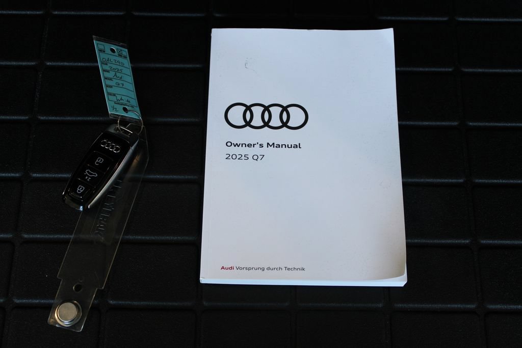 Certified 2025 Audi Q7 2.0T Premium Plus AWD/4WD image 30