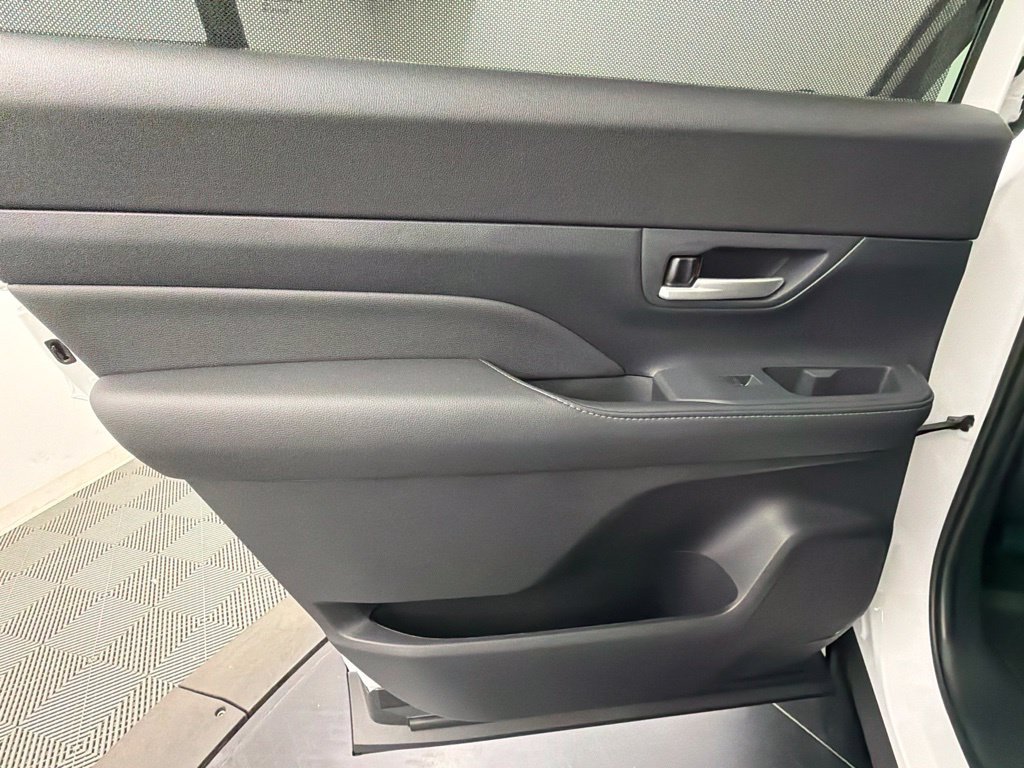 Certified 2026 Toyota Grand Highlander FWD image 39