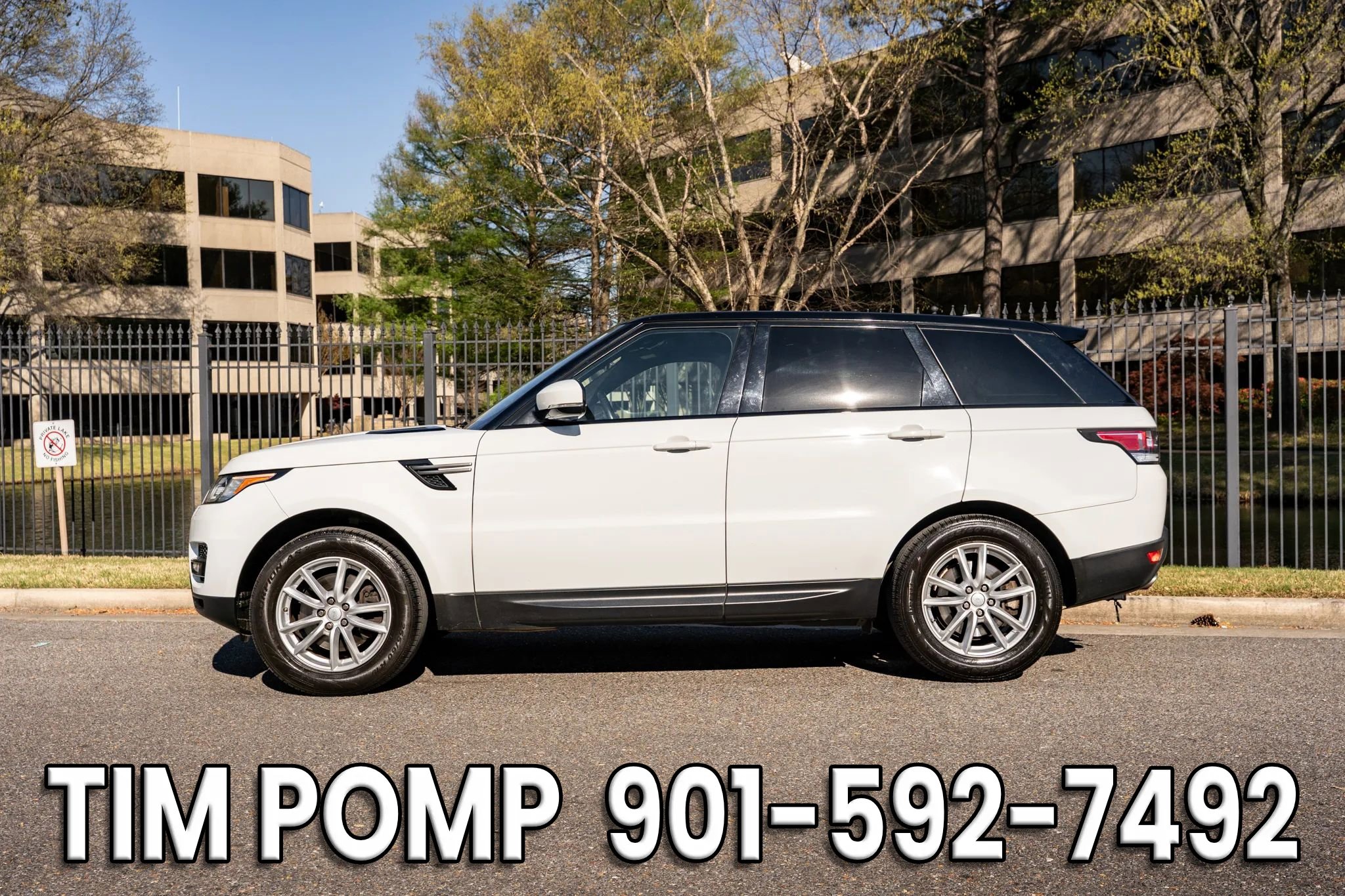 Used 2017 Land Rover Range Rover Sport SE image 9