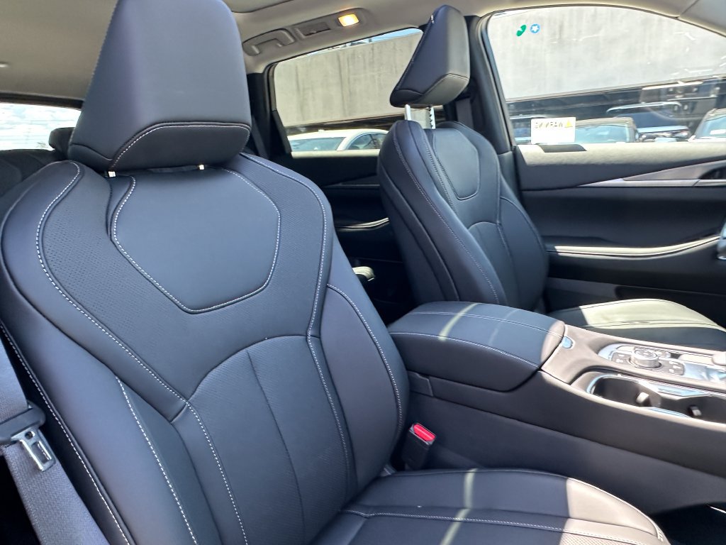 New 2027 INFINITI QX60 Luxe w/ Cargo Package AWD/4WD image 16