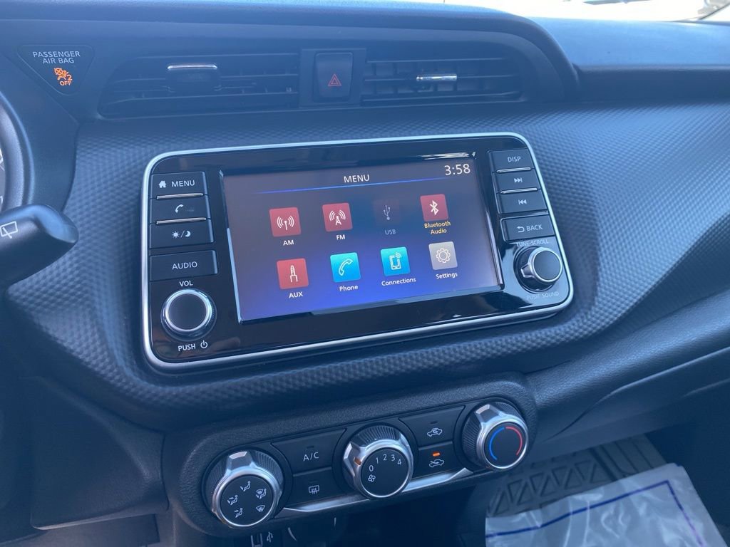 Used 2022 Nissan Kicks S image 26