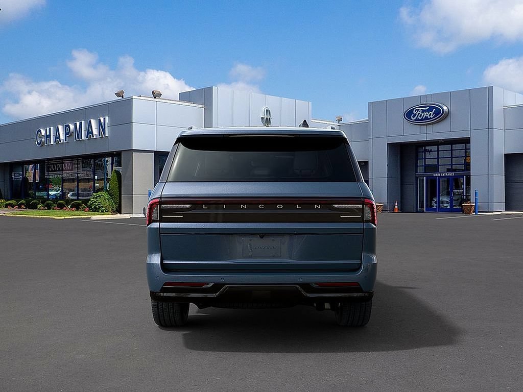 New 2027 Lincoln Navigator Reserve w/ Jet Appearance Package AWD/4WD image 7