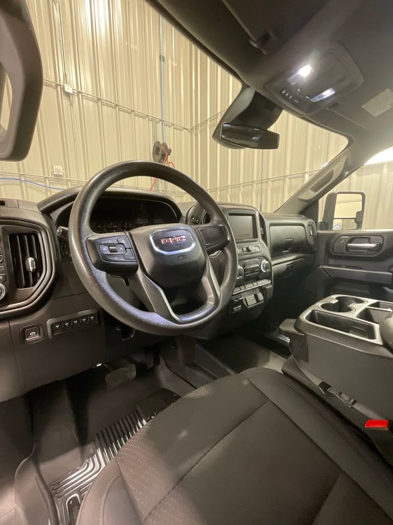 Used 2024 GMC Sierra 3500 Pro w/ Convenience Package AWD/4WD image 9