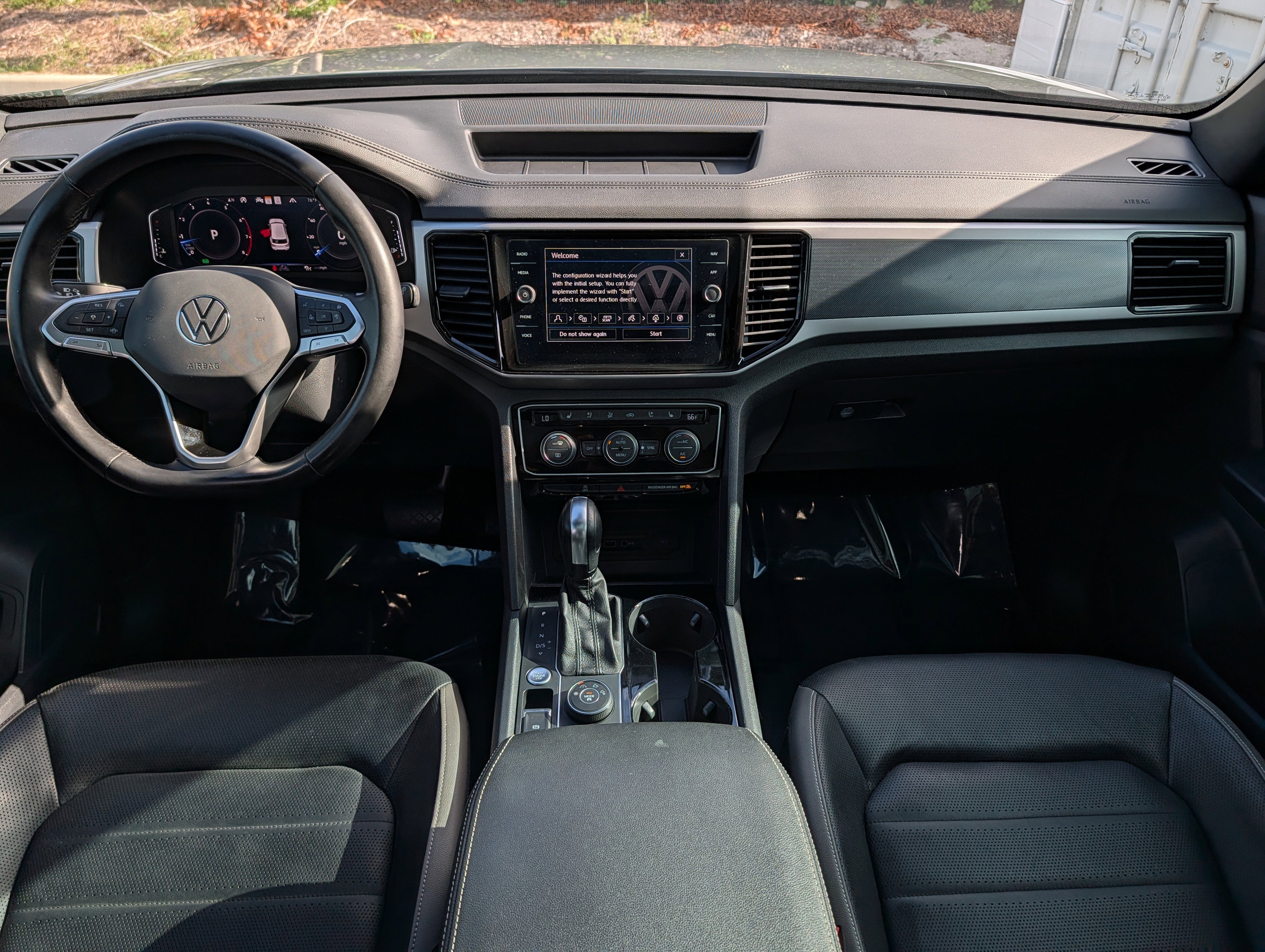 Used 2020 Volkswagen Atlas Cross Sport SEL Premium AWD/4WD image 16