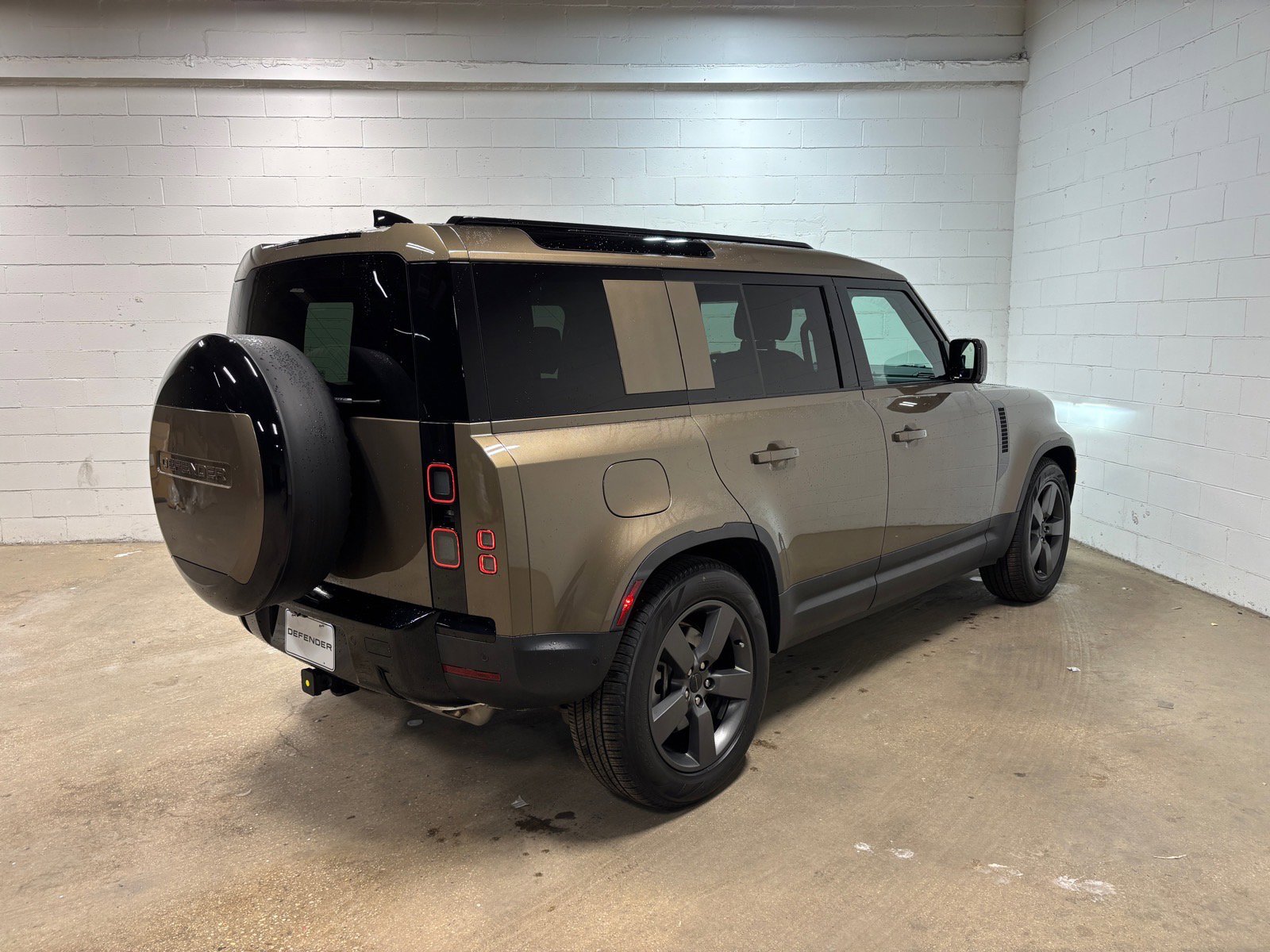 Used 2026 Land Rover Defender 110 S AWD/4WD image 6
