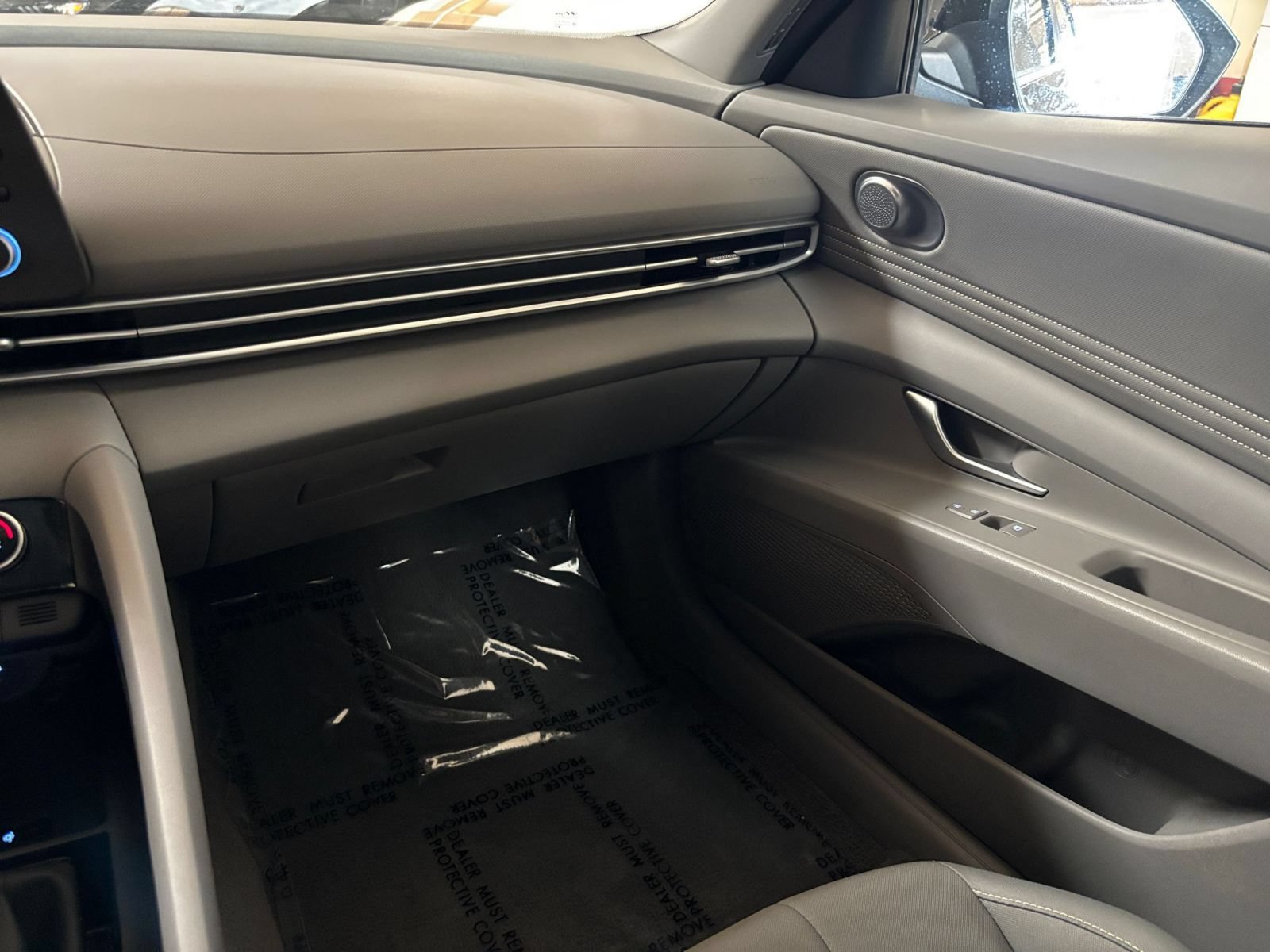 Used 2026 Hyundai Elantra Sport FWD image 34