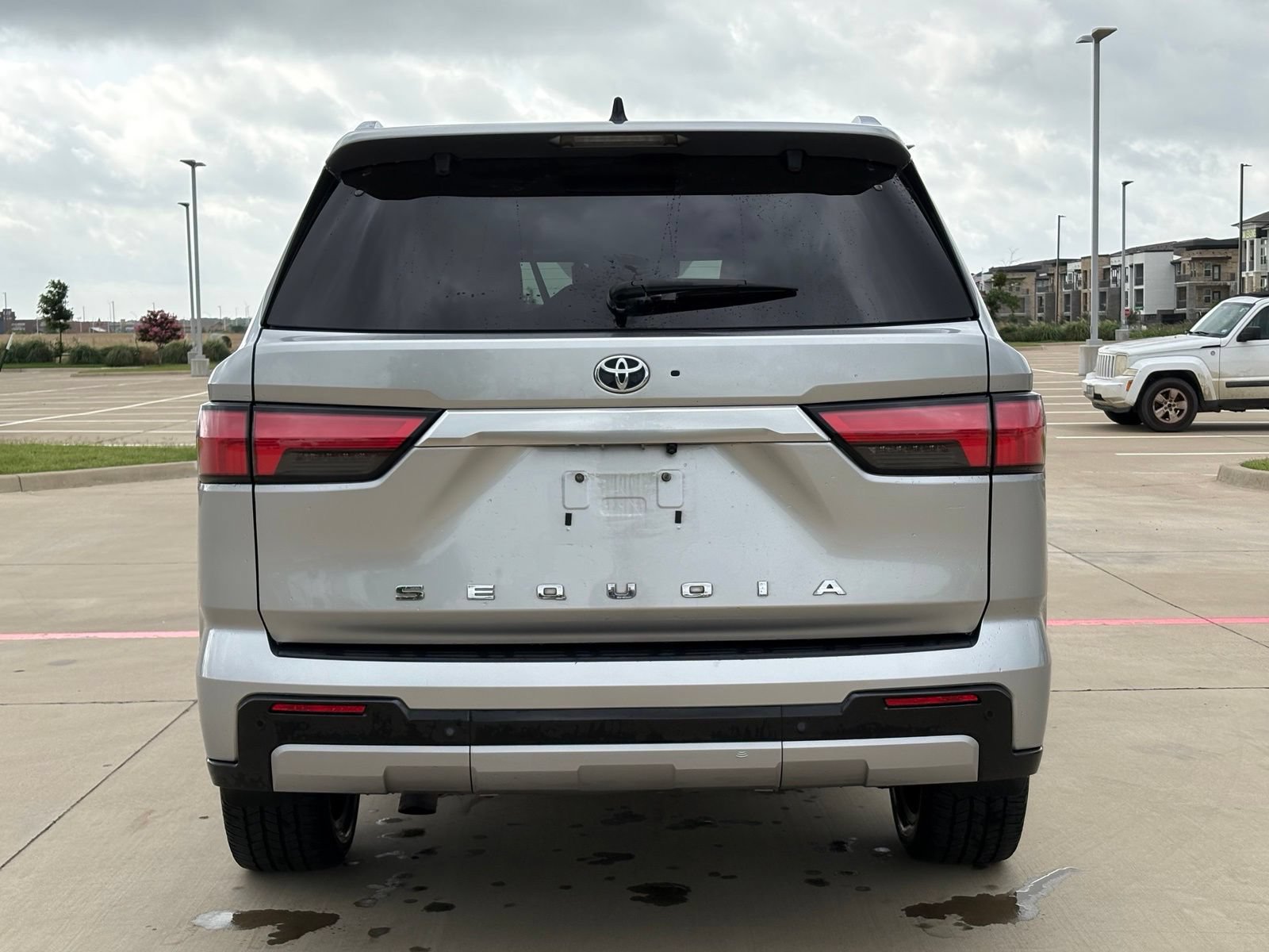 Used 2023 Toyota Sequoia Capstone AWD/4WD image 6