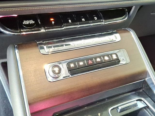 Certified 2025 Lincoln Aviator Reserve w/ Equipment Group 201A image 12