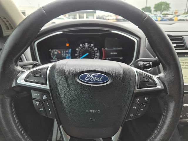 Used 2019 Ford Fusion Titanium AWD/4WD image 16