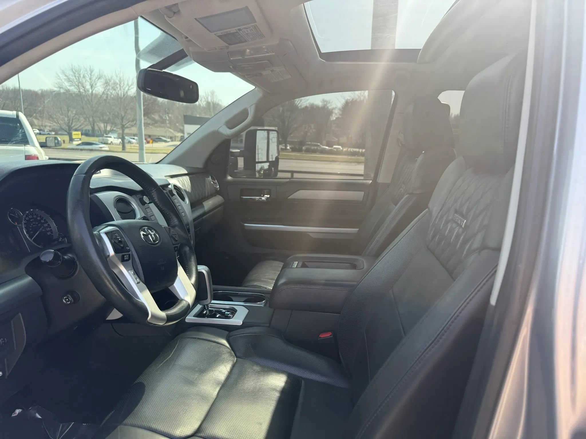 Used 2015 Toyota Tundra Platinum image 14