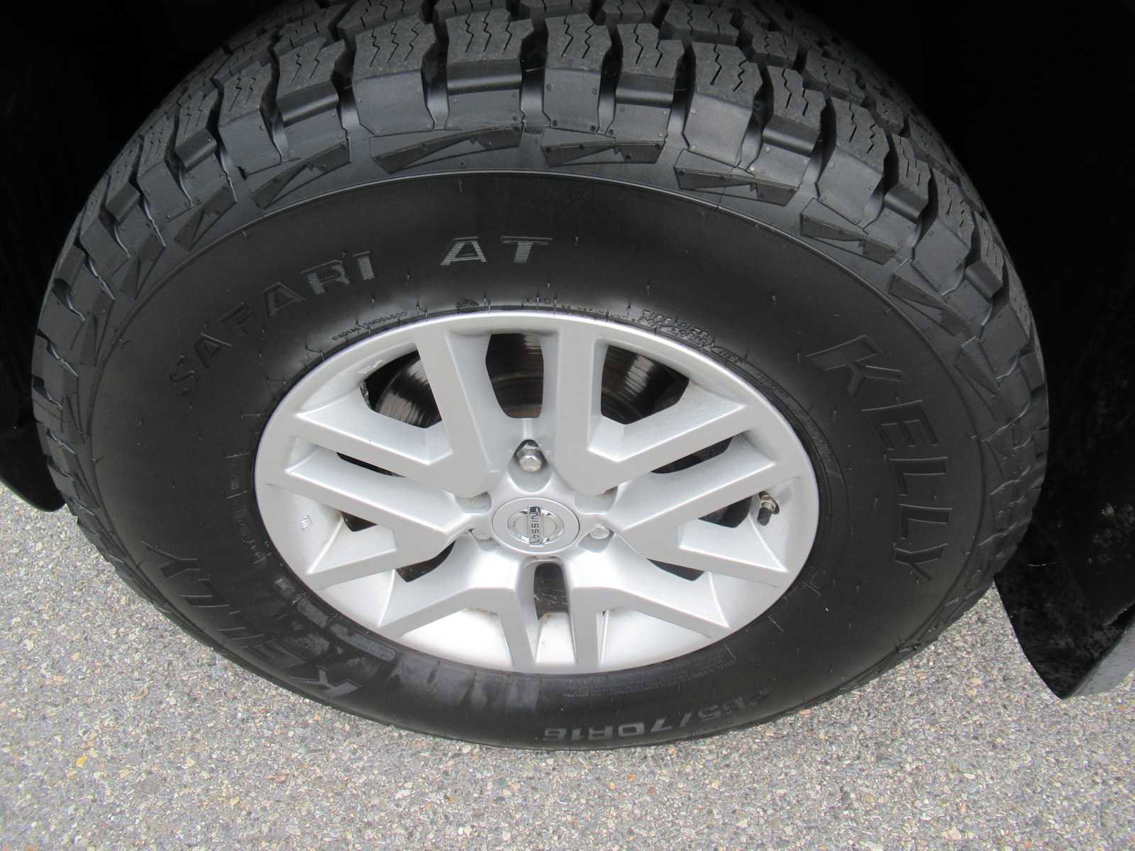 Used 2016 Nissan Frontier SV AWD/4WD image 9