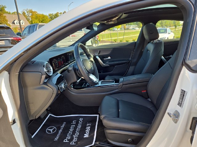 Used 2025 Mercedes-Benz CLA 250 4MATIC image 25