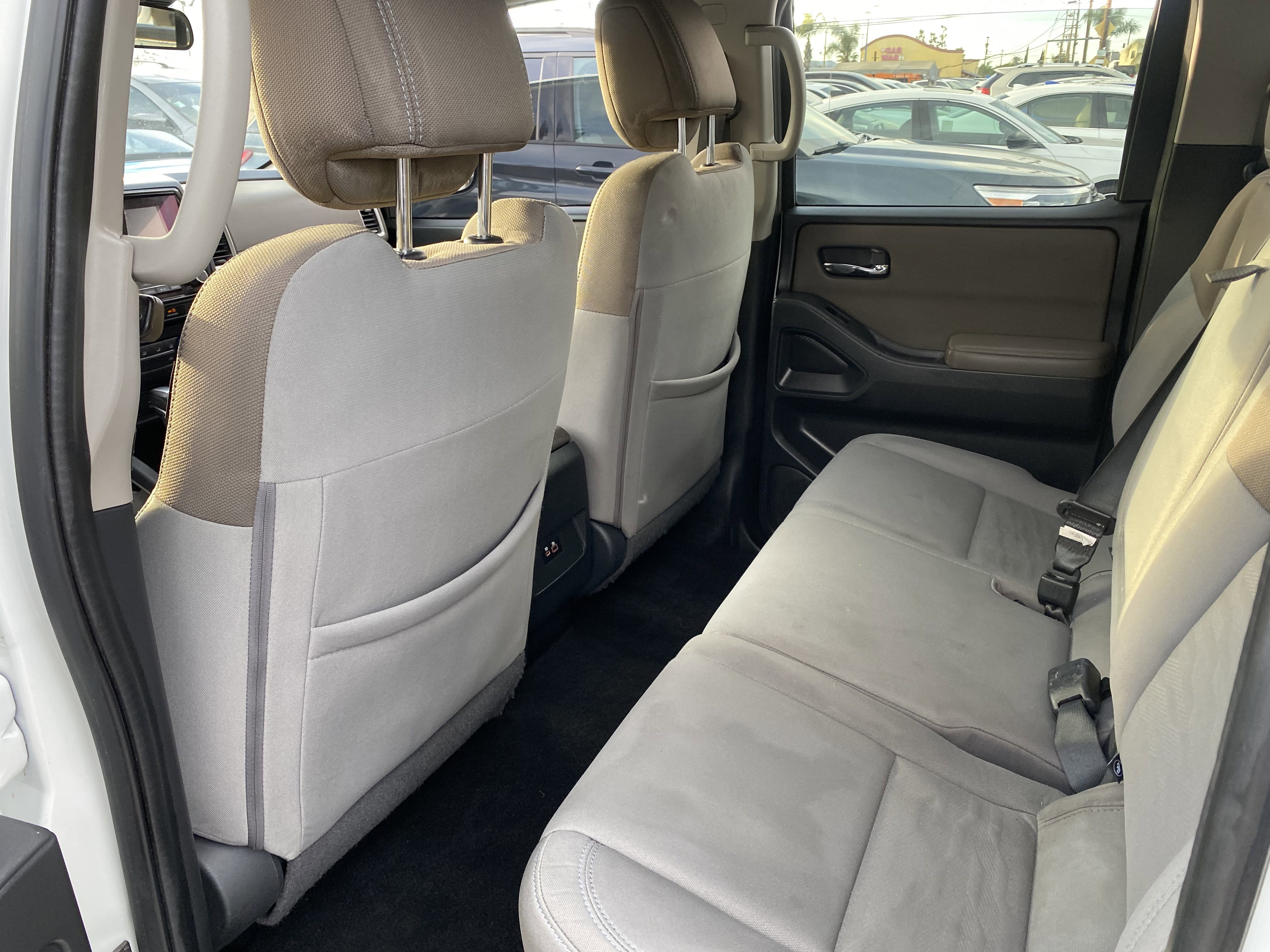 Used 2022 Nissan Frontier SV w/ Technology Package image 18