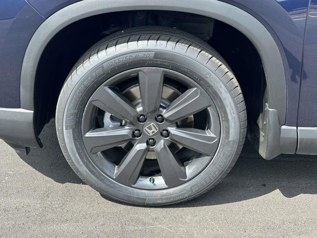 Certified 2025 Honda Pilot Sport image 28