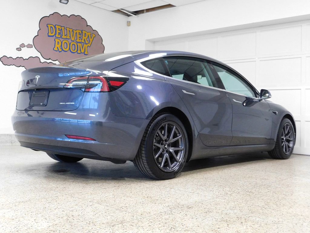 Used 2020 Tesla Model 3 Long Range AWD/4WD image 4
