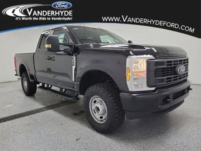 New 2026 Ford F350 XL image 2