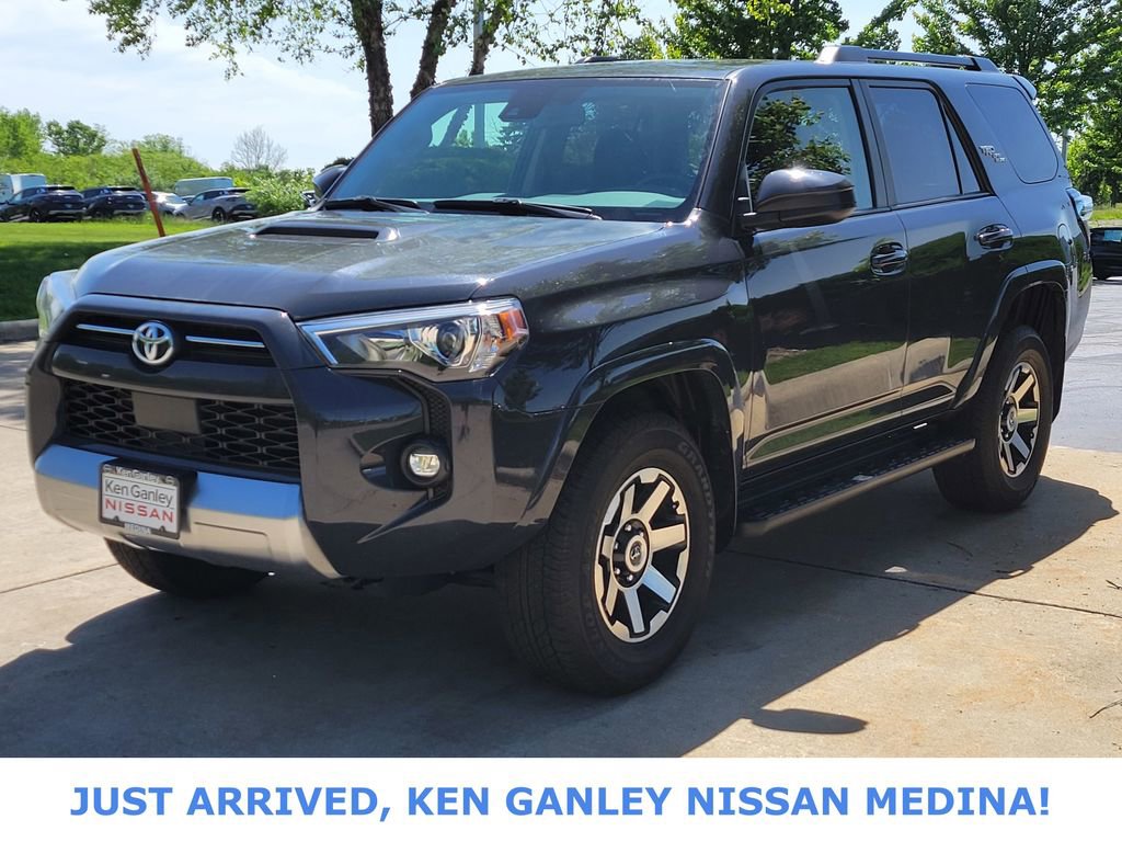 Used 2024 Toyota 4Runner TRD Off-Road AWD/4WD image 7