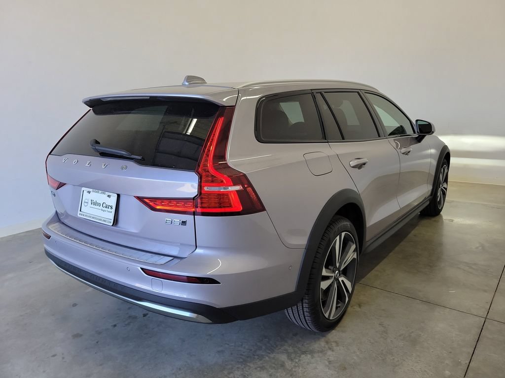 New 2026 Volvo V60 B5 Cross Country Plus w/ Protection Package Premier AWD/4WD image 5