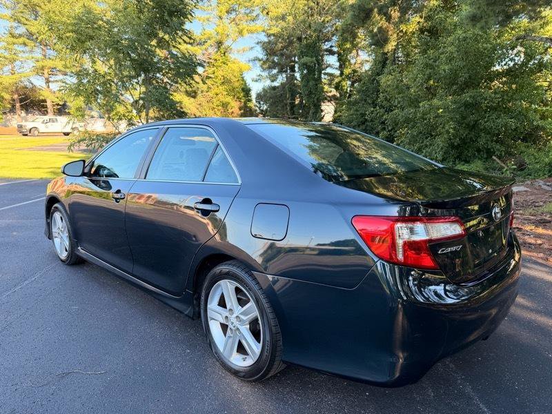 Used 2012 Toyota Camry SE FWD image 8