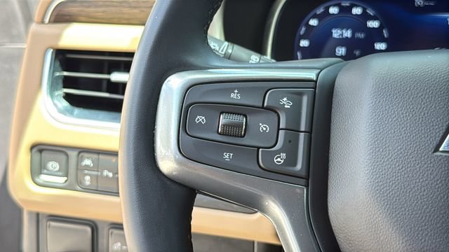 Used 2024 Chevrolet Suburban Premier RWD image 22