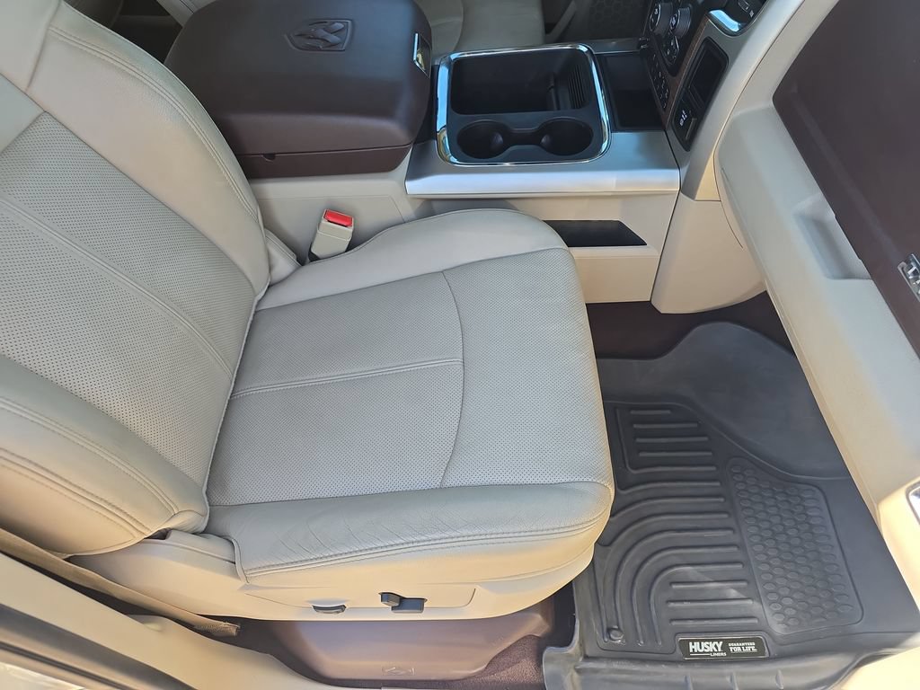 Used 2018 RAM 3500 Laramie AWD/4WD image 10