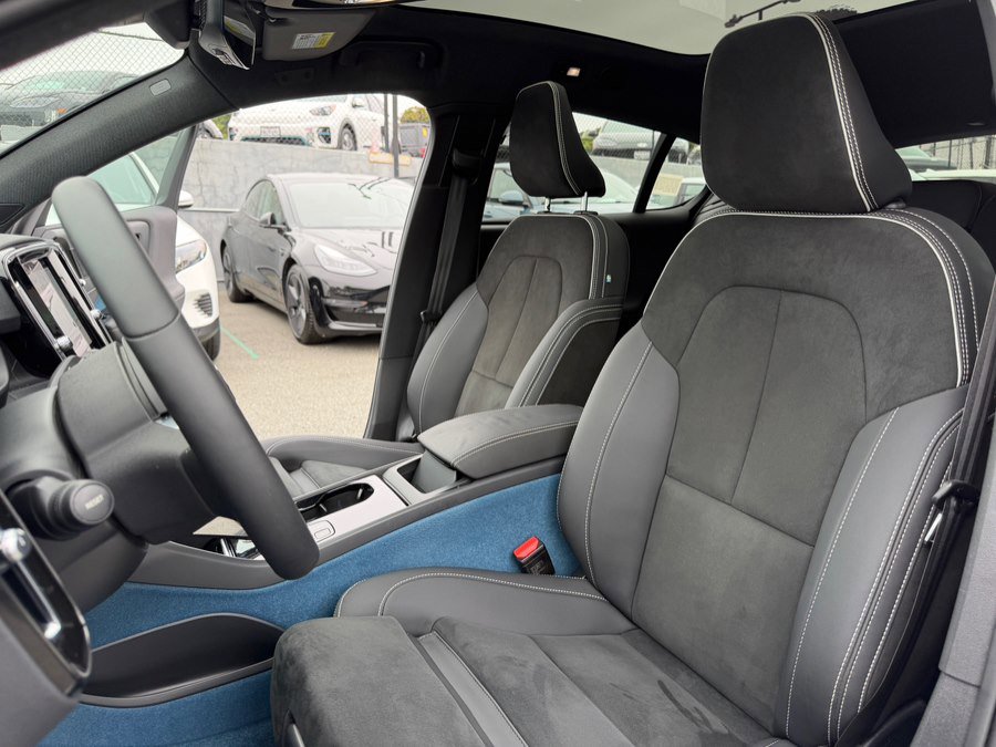 Used 2023 Volvo C40 P8 Recharge Ultimate AWD/4WD image 21
